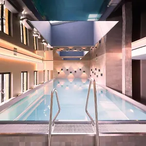 Hotel apartamentowy Adina